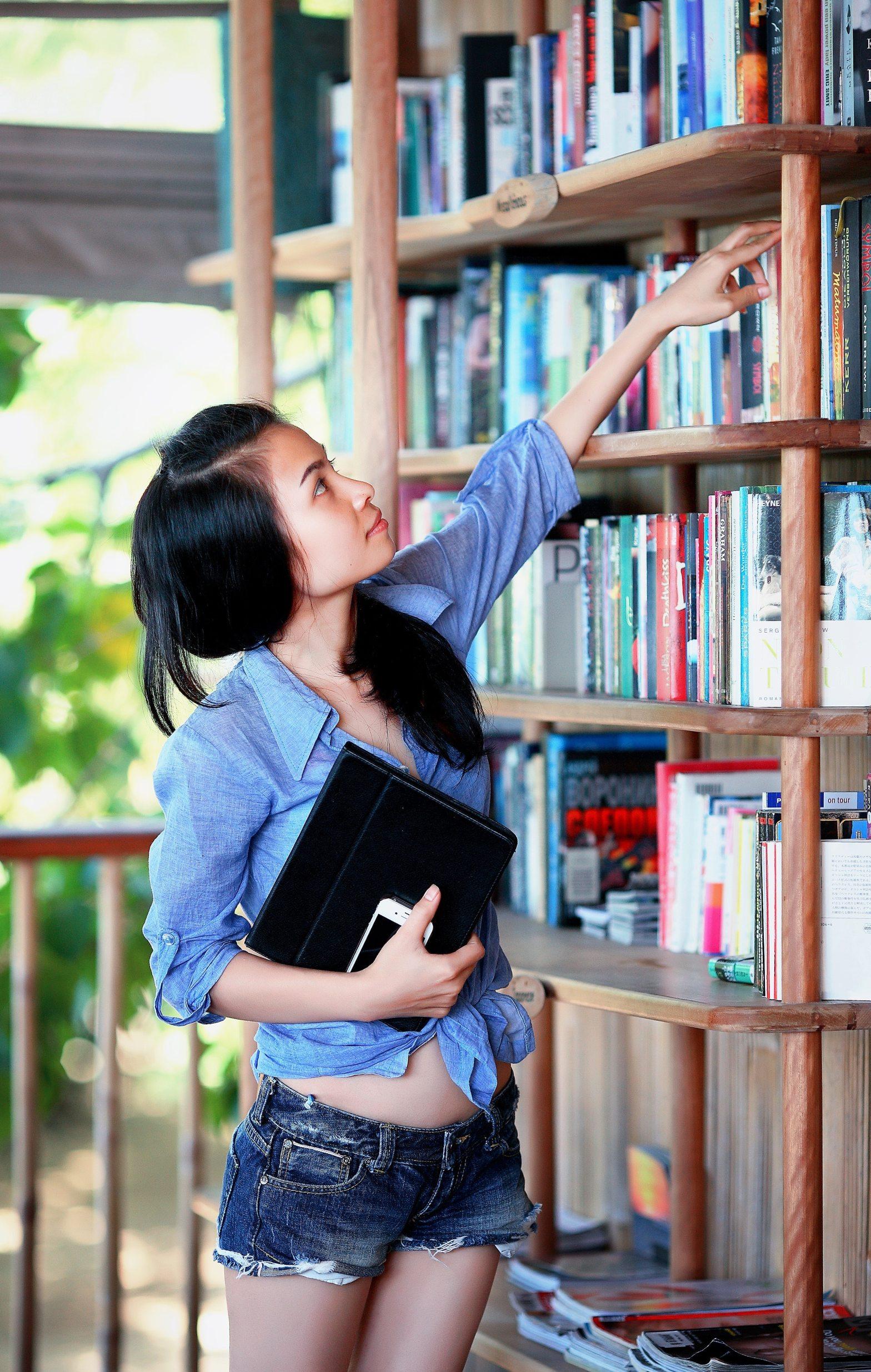 Literary Theory: The Class Everyone Loves to Hate – The Trailer ...