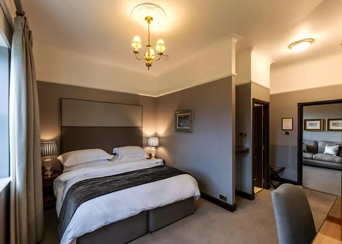 Top Hotels on Market Street Aberdeen