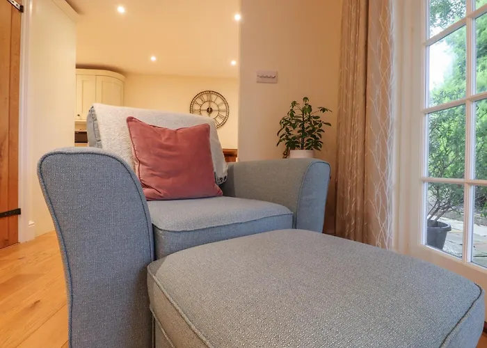 Top Hotels in Cranbrook